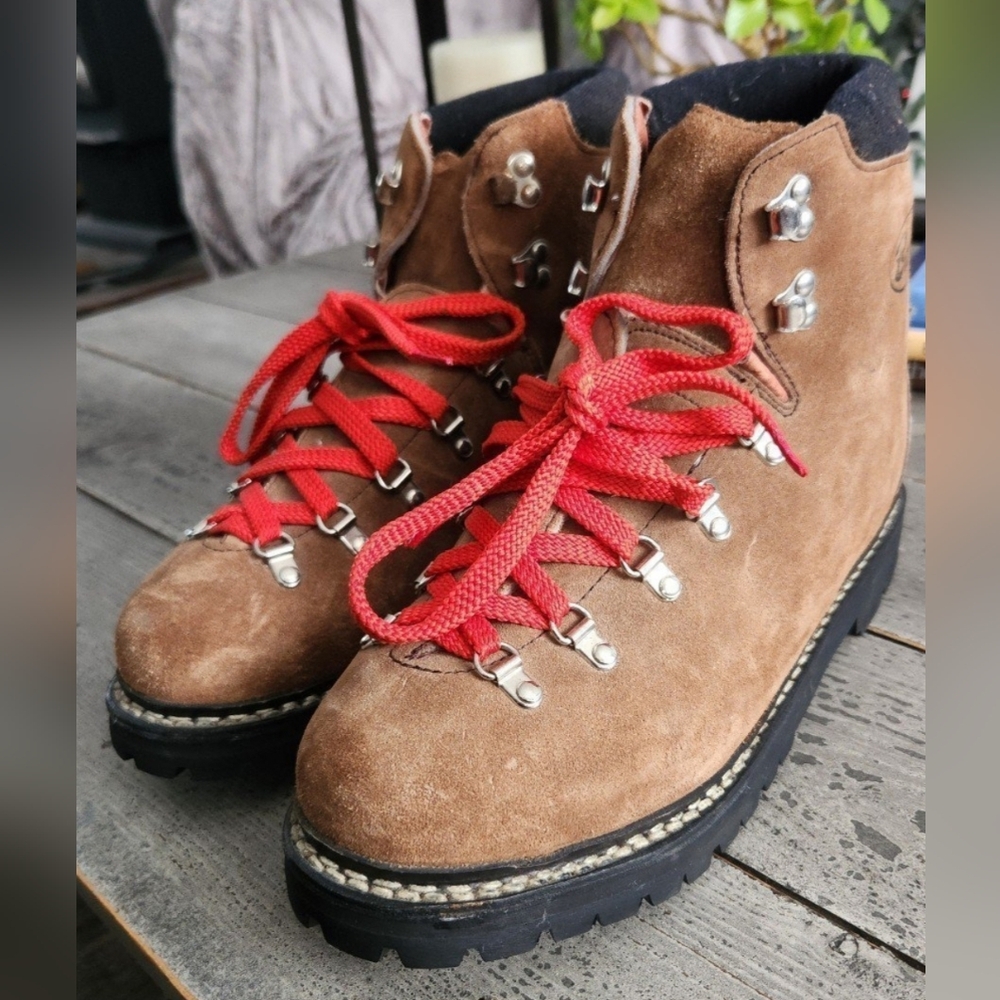 Vintage Bass Suede Hiking Boots